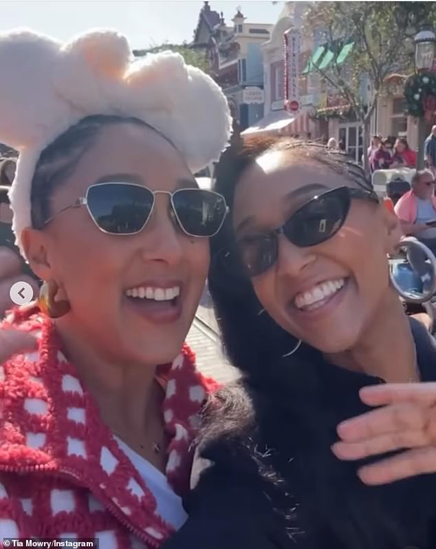 The Mowery Sisters made a pact that they will reach out to each other every Sunday: 'Sometimes it's just, you know, a text' (pictured November 26)