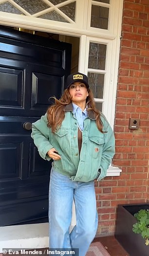 In another clip over the weekend, she gave a look at her front door and porch