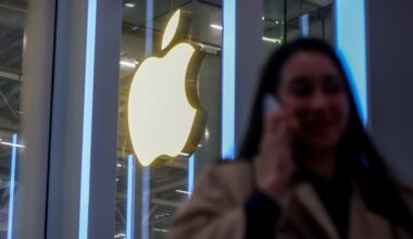 Dan Ives raises Apple price target, says iPhone maker will enter 'AI revolution' in 2026