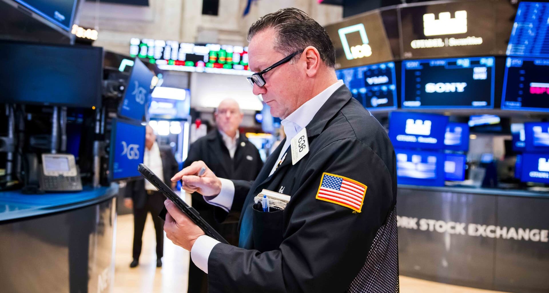 This stock is moving away from IT and into AI and is breaking out. How to capture gains with options