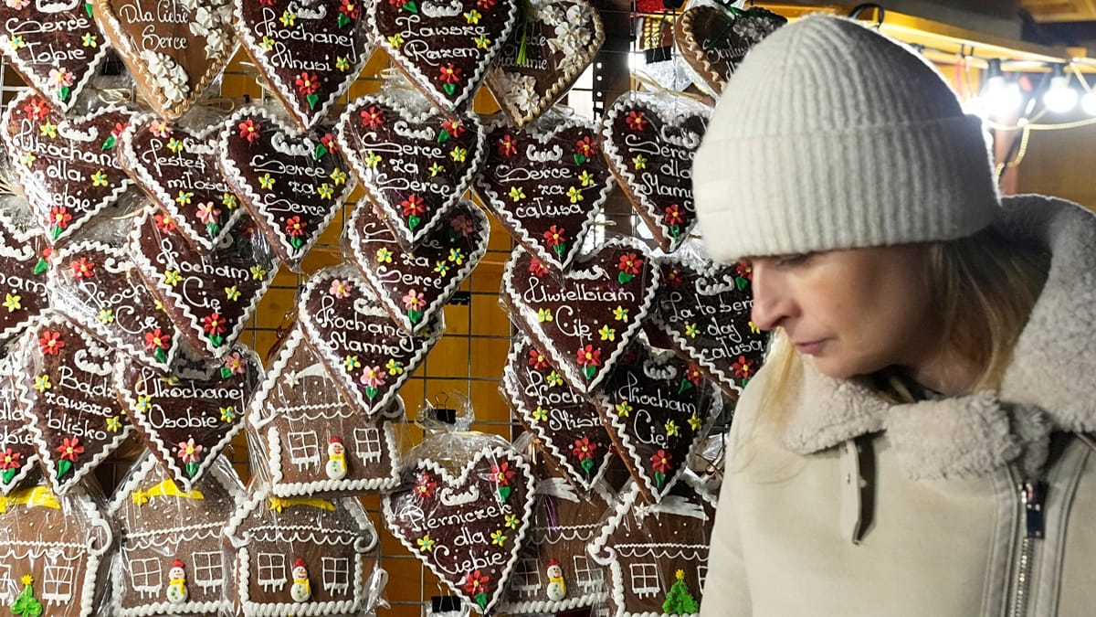 How to keep healthy and safe through the holiday season, according to experts