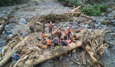 Indonesian rescuers search for survivors as death toll from floods and landslides rises to 442