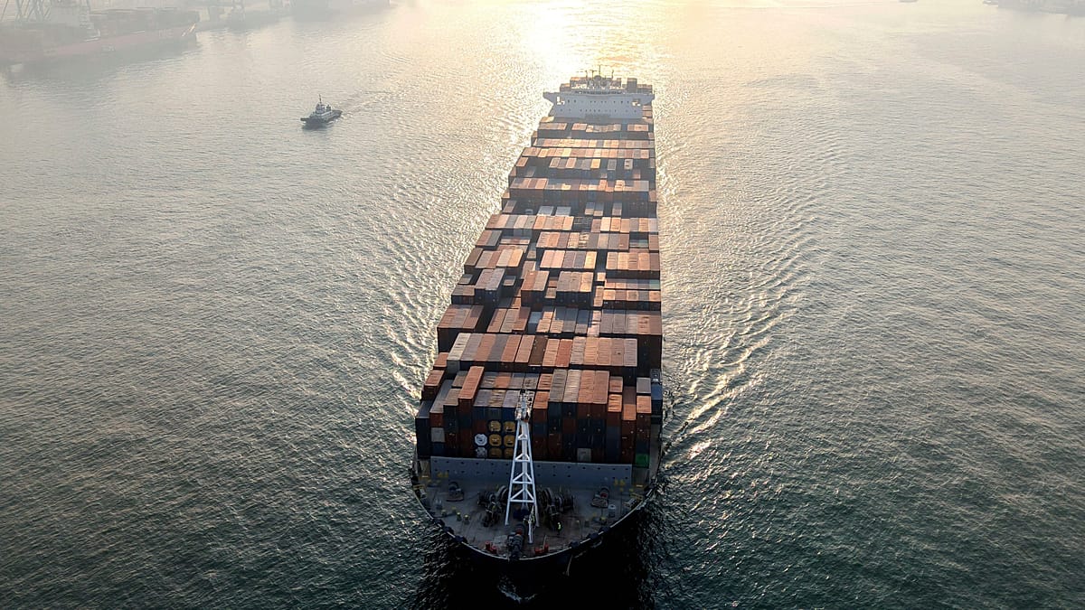 China's exports grow 5.9% in November, while US shipments drop 29%