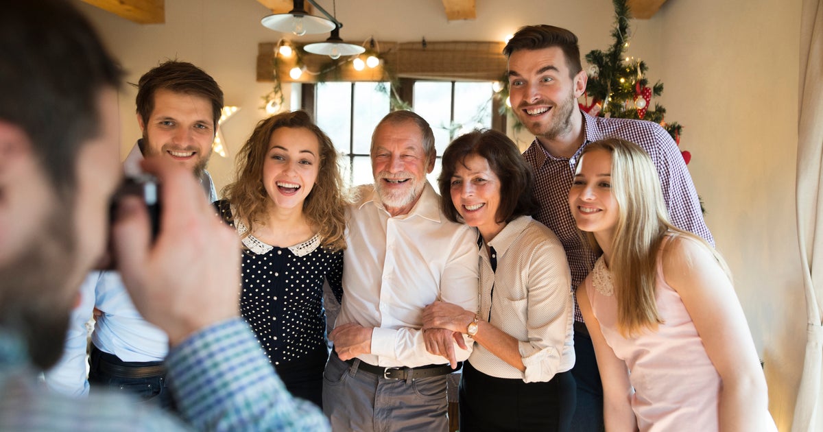 Photographers Share Their Best Advice For Posing For A Photo