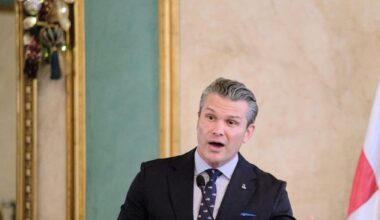 White House accused of throwing admiral ‘under the bus’ to protect Pete Hegseth over drug boat second strike