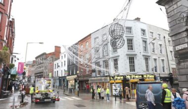 Louth Christmas lights collapse in high winds