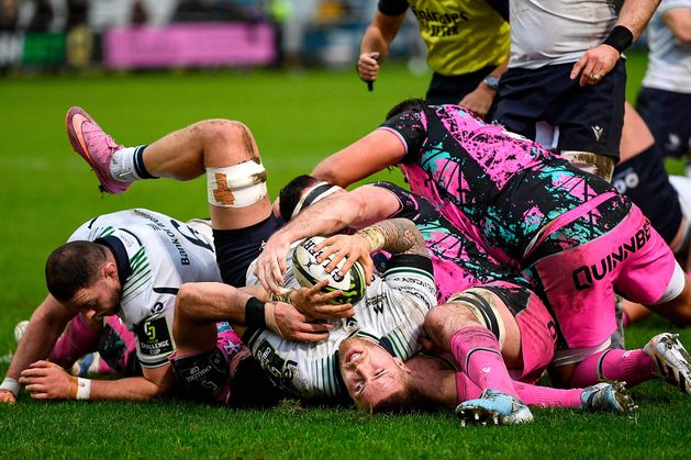 Connacht blow 21-0 lead as Ospreys finish dogfight singing in the rain