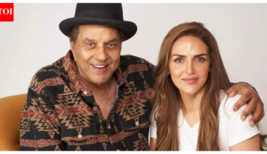 Esha Deol ‘painfully misses’ her father, Dharmendra; Pens an emotional tribute, ‘We are always together, Papa. Be it heaven or earth’ |