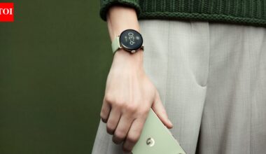 Google may soon add these Apple Watch gestures to Pixel Watch