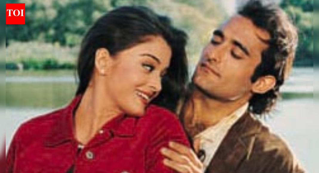 When Akshaye Khanna PREDICTED Aishwarya Rai’s career in films long before her global fame: ‘She is going to be a very fine actress, I can’t take my eyes off her’ | Hindi Movie News