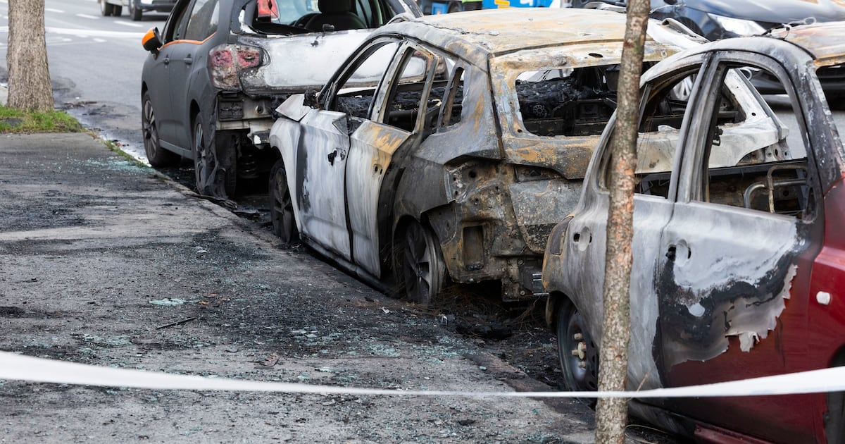 Gardaí investigating suspected arson after cars damaged by fire in Dublin 8 – The Irish Times