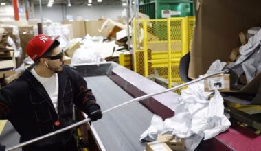 Is the economy losing jobs? The Fed’s rate cut hints at bigger worries.