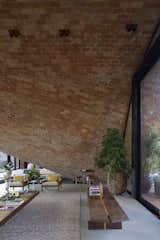 The Roof of This Brazilian Home Takes a Dip in the Pool - Photo 14 of 20 - 