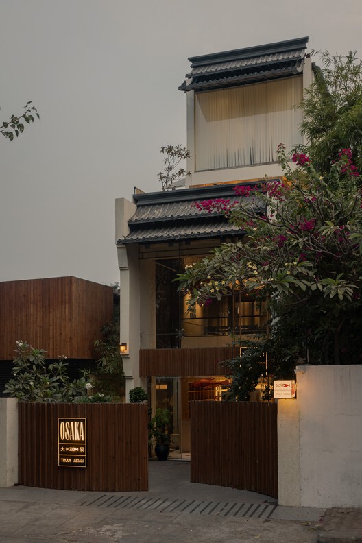 Osaka Pan Asian Restuarant / Fellow Yellow Design Studio - Exterior Photography, Wood