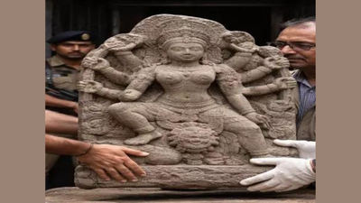 Jammu and Kashmir: Fisherman recovers stone sculpture of goddess from Jhelum