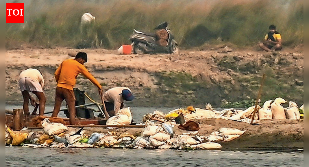 Yamuna sand mining: Mid-river digs to illegal ramps, NGT panel finds major violations; GRAP curbs ignored | Noida News