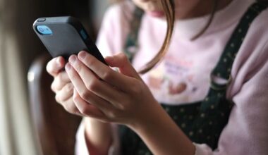 Regulating kids’ smartphone usage doesn’t work – they shouldn’t have one in the first place