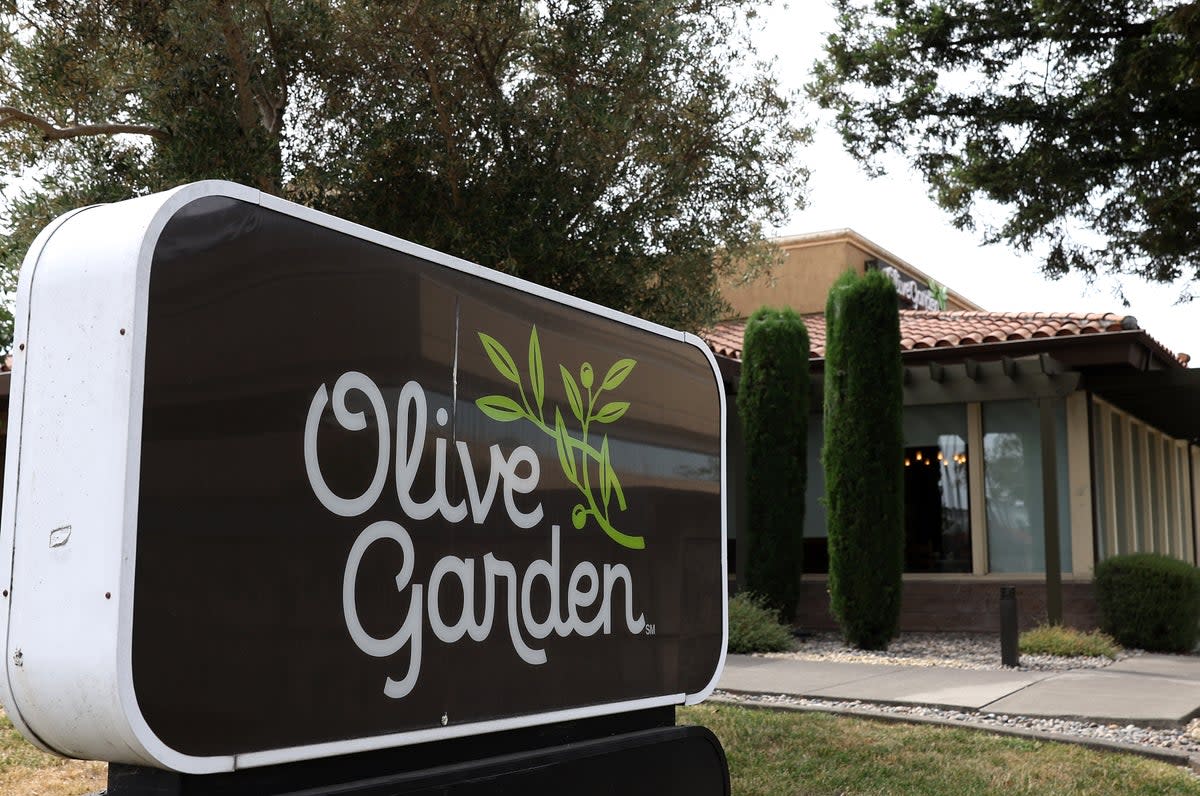 A plate of allegedly non-gluten-free fettuccine has landed Olive Garden on the wrong end of a federal lawsuit. (Getty Images)