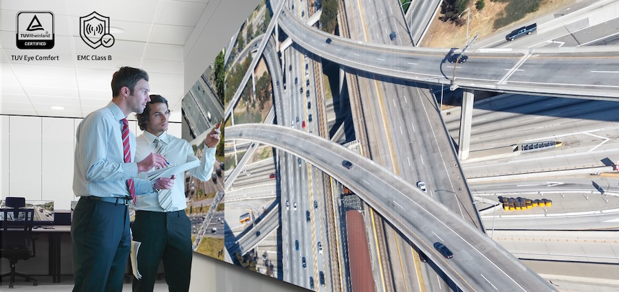 Why government meeting rooms need bright, vivid displays