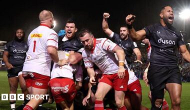 Bath celebrate a first half try