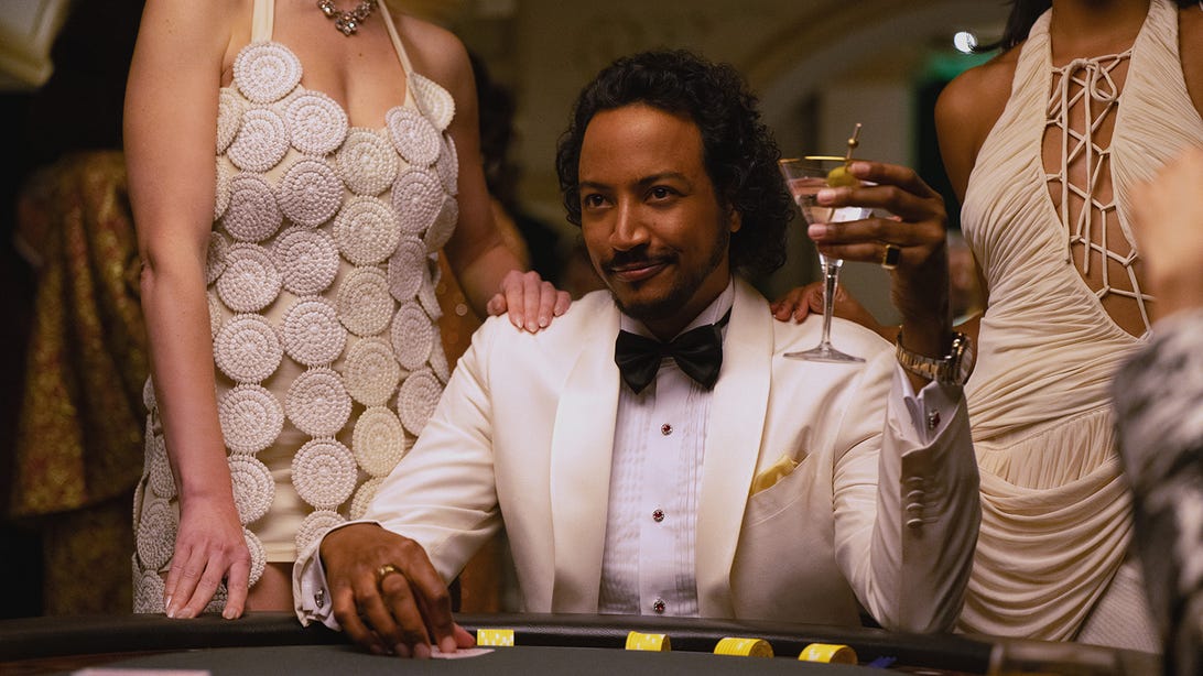 Samba Schutte, Pluribus