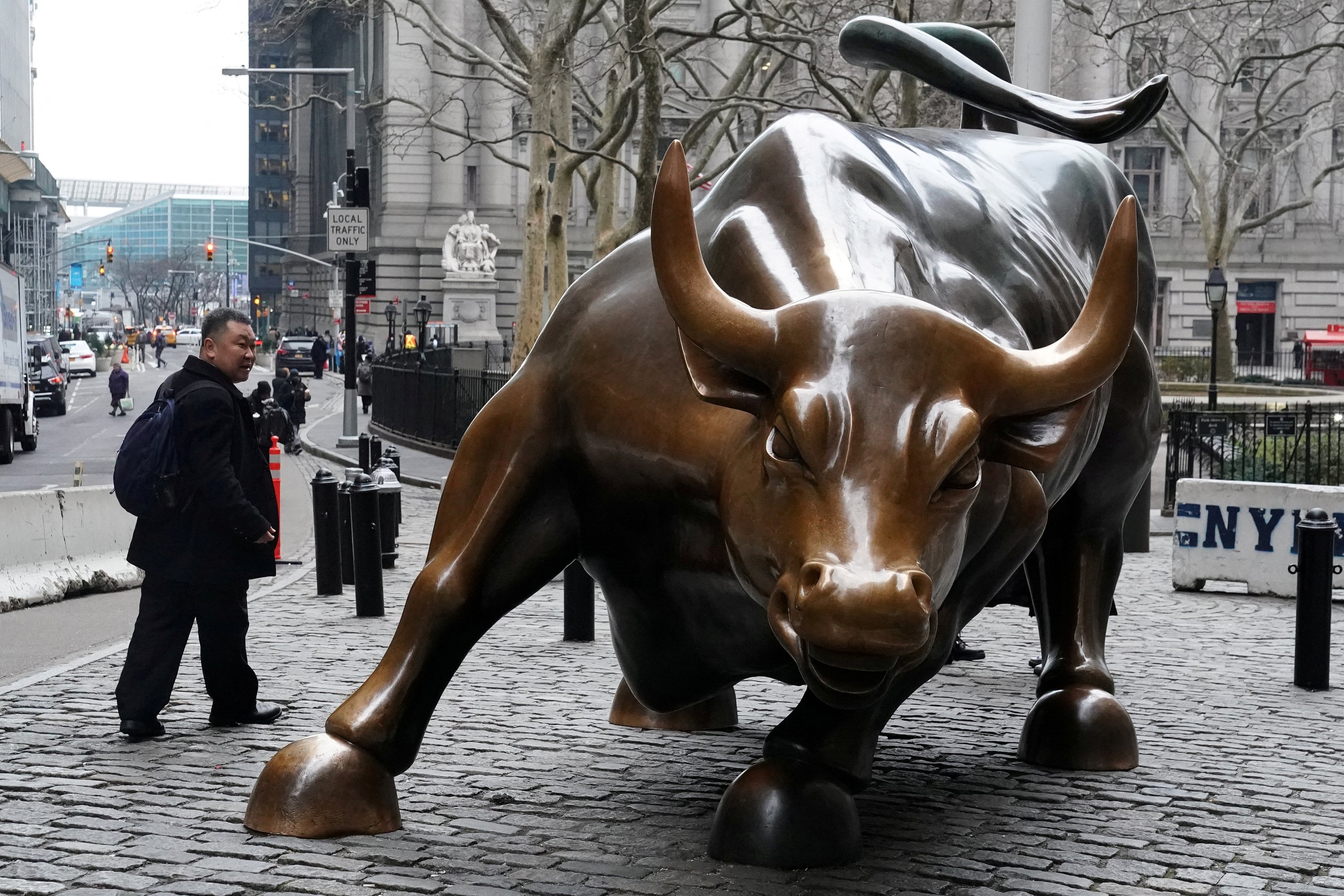 The Charging Bull or Wall Street Bull is pictured in the Manhattan borough of New York City, New York, U.S., Jan. 16, 2019. (Reuters Photo)