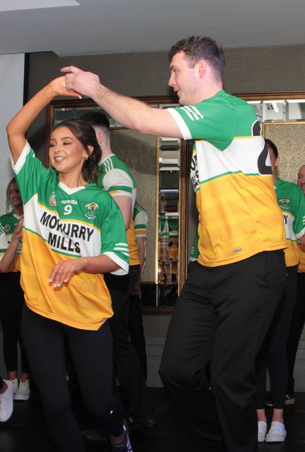 Duffry Rovers GAA & Camogie Club presents 'Strictly Come Dancing' in the Riverside Park Hotel, Enniscorthy. The dancers on stage. Photo: Pat O'Connor