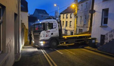 Traffic delays in Cork City as lorry gets stuck on Richmond Hill