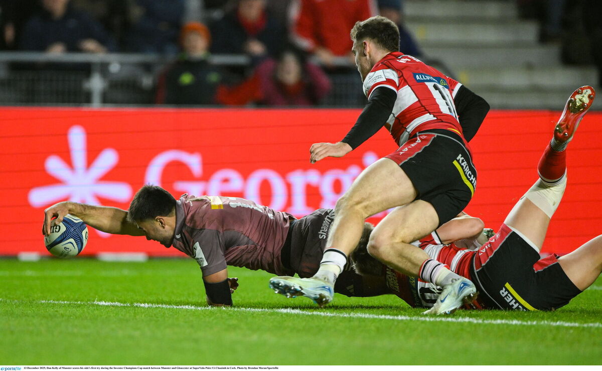 Dan Kelly scores Munster's first try during the Investec Champions Cup match against Gloucester at SuperValu Páirc Ui Chaoimh. Pic: Brendan Moran/Sportsfile