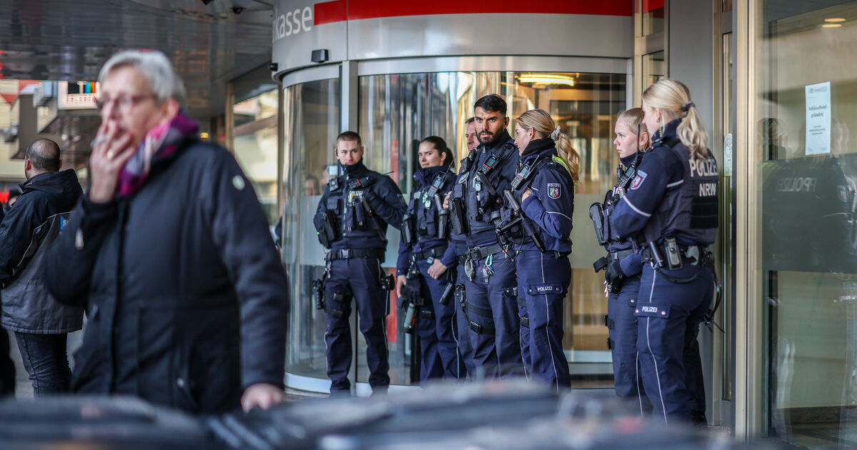 Thieves drill into German bank vault and steal property worth tens of millions