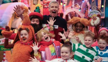 Live updates: The Grinch set to start Late Late Toy Show madness - The Irish Times