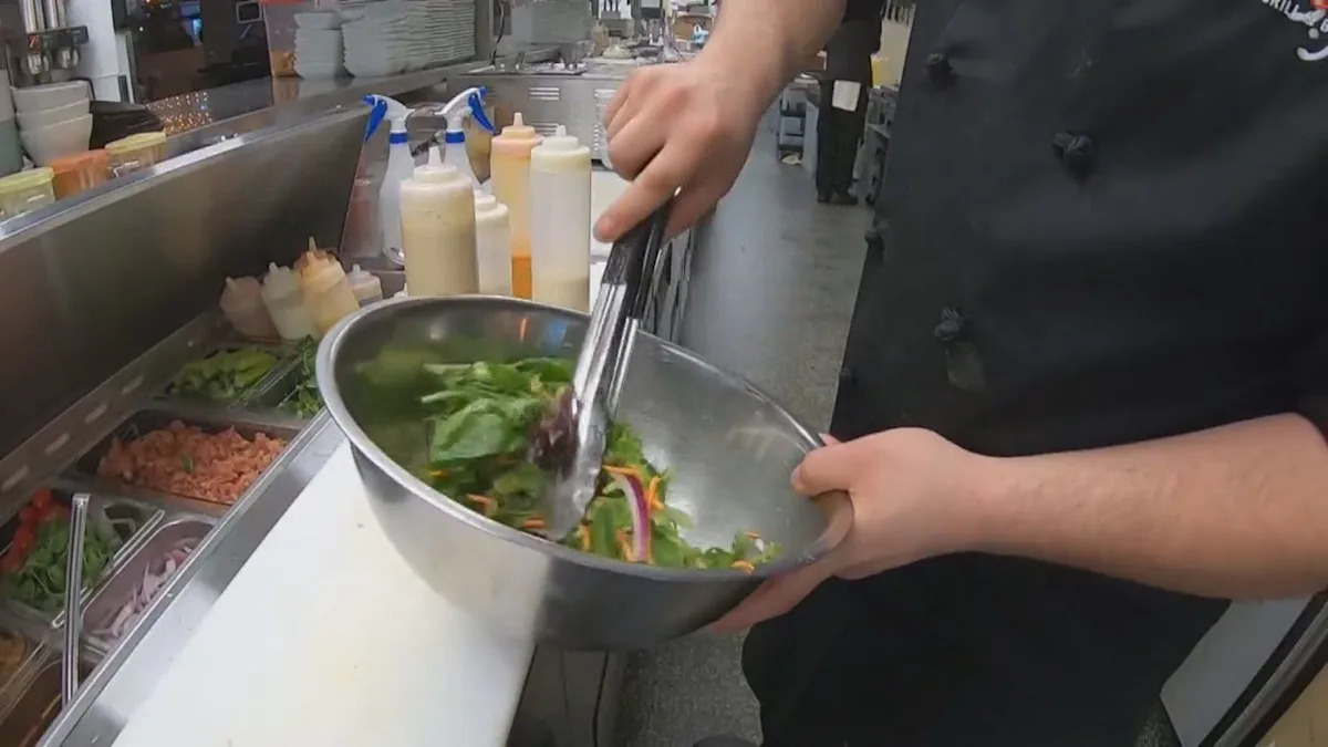 Canada posts third straight month of solid job growth - Yahoo News Canada