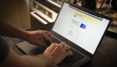 NHS boss issues warning over 'danger' of using AI chatbots for mental health support this Christmas