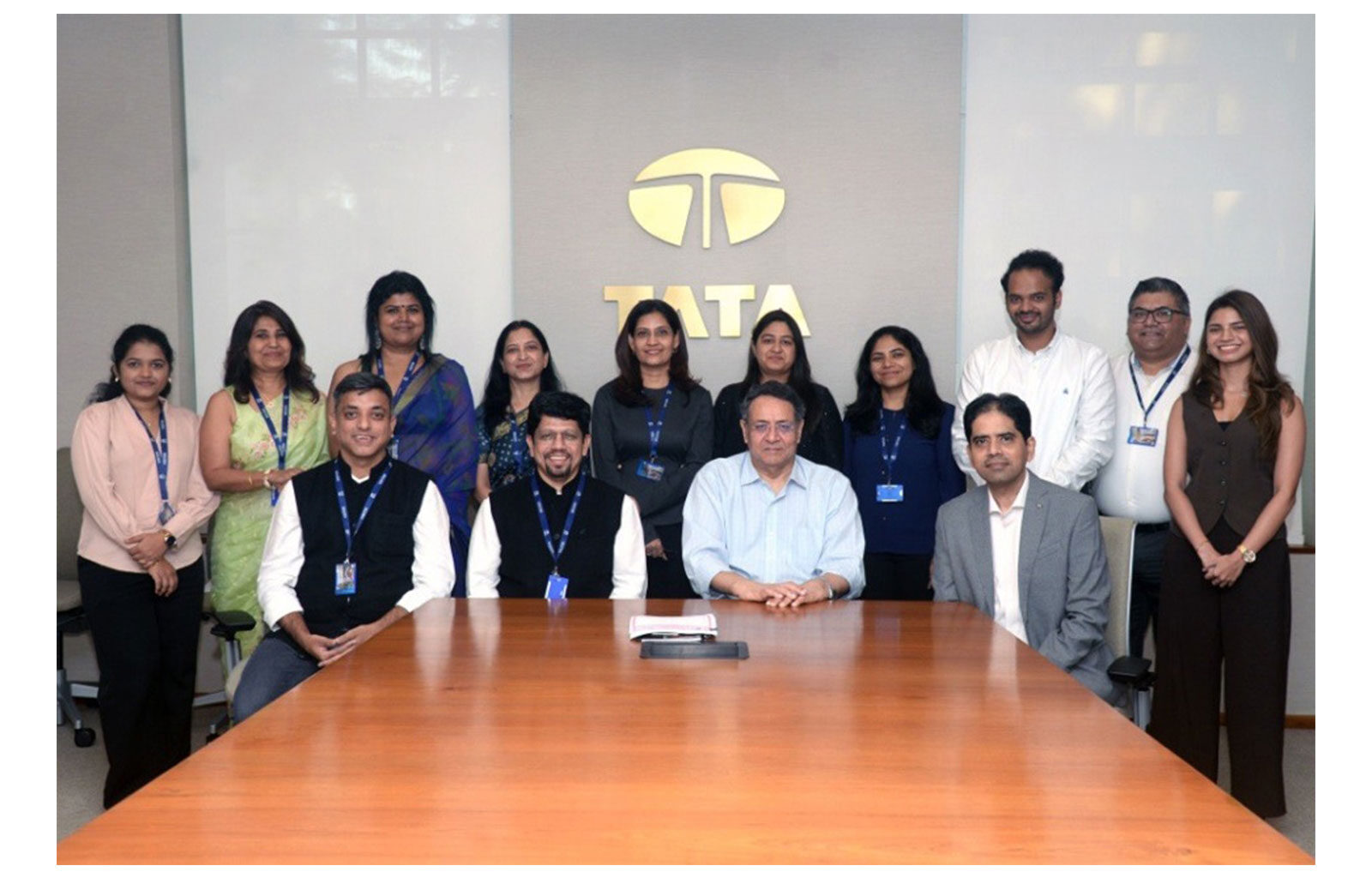 Sitting from L–R - Mr. Sushil Mungekar, Mr. Arvind Narayanan, Mr. K.R.S. Jamwal, and Mr. Tarun Bhojwani, along with senior leadership teams from Tata ClassEdge and ENpower