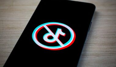 TikTok and LinkedIn under investigation by Coimisiún na Meán – The Irish Times