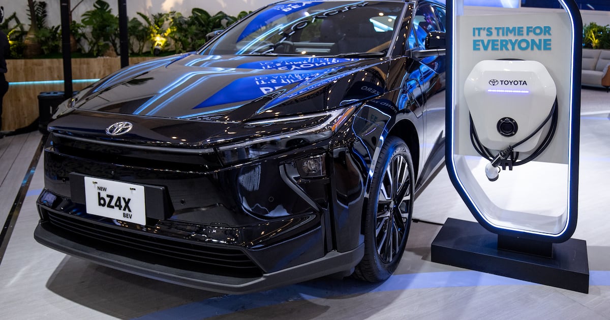 Highest ever number of new electric cars sold in Ireland in 2025 – The Irish Times