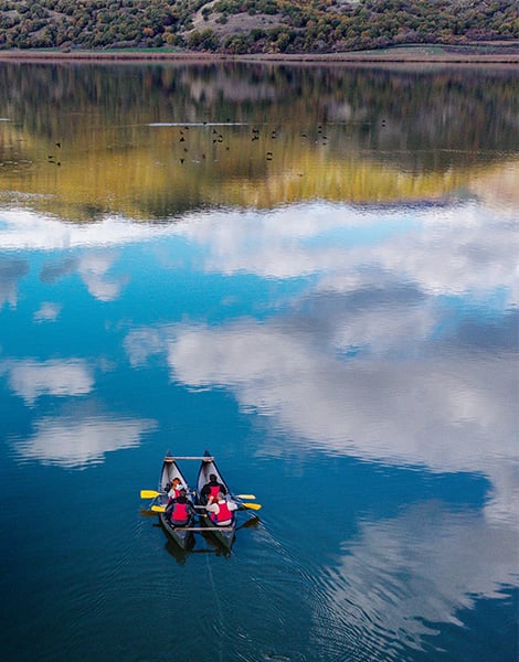 nymfaios-wild-renaissance-life-beside-bears-and-wolves8