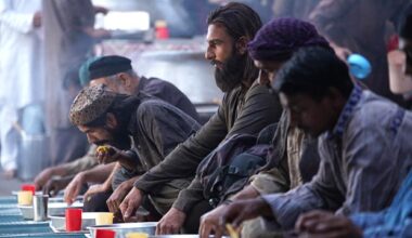 Dhurandhar Box Office: Is UNBELIEVABLE and UNPRECEDENTED on Christmas holiday, 21st day is SAME AS 1st day :Bollywood Box Office