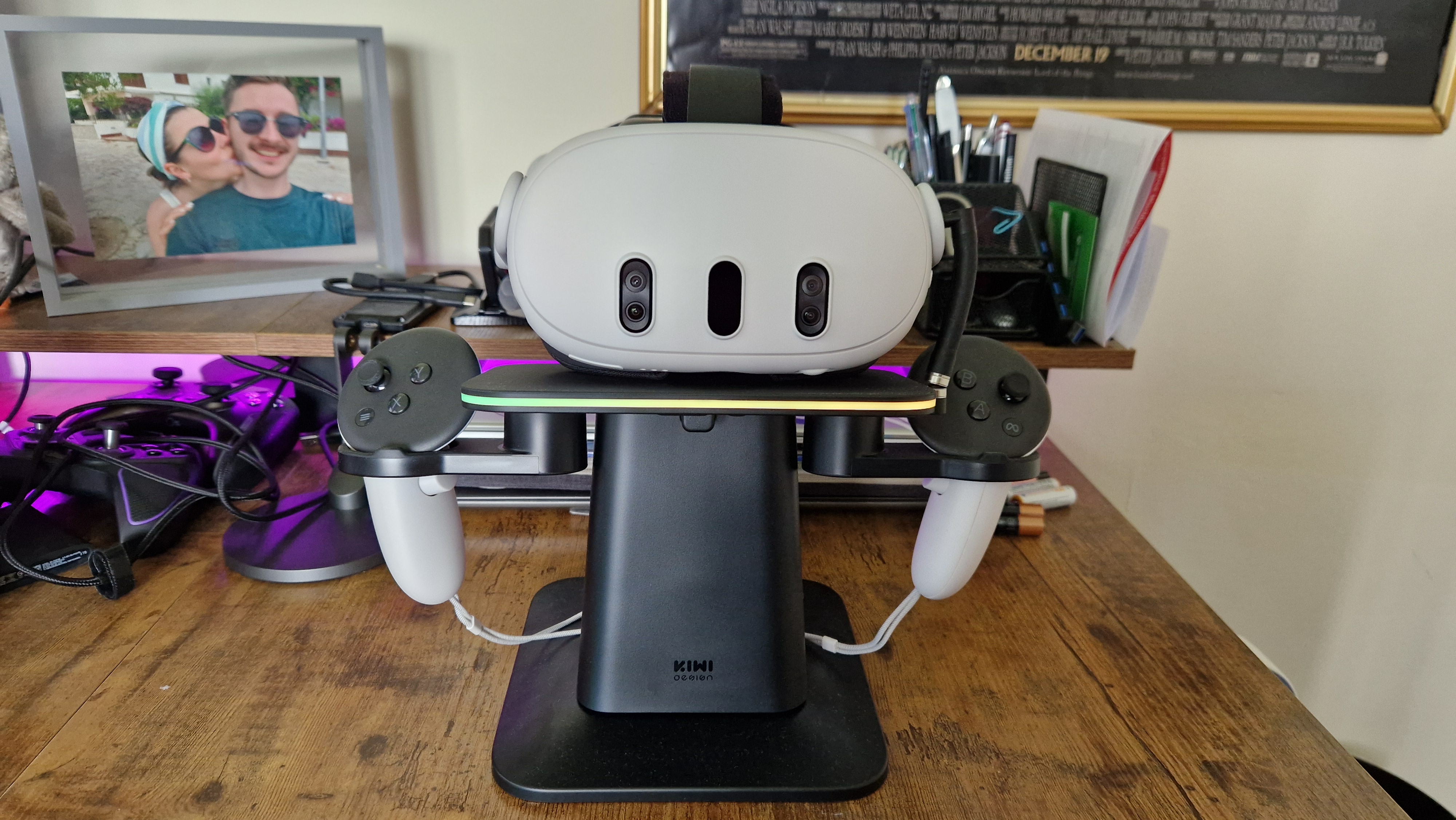 The RGB on the Kiwi Design Charging Dock for Quest 3