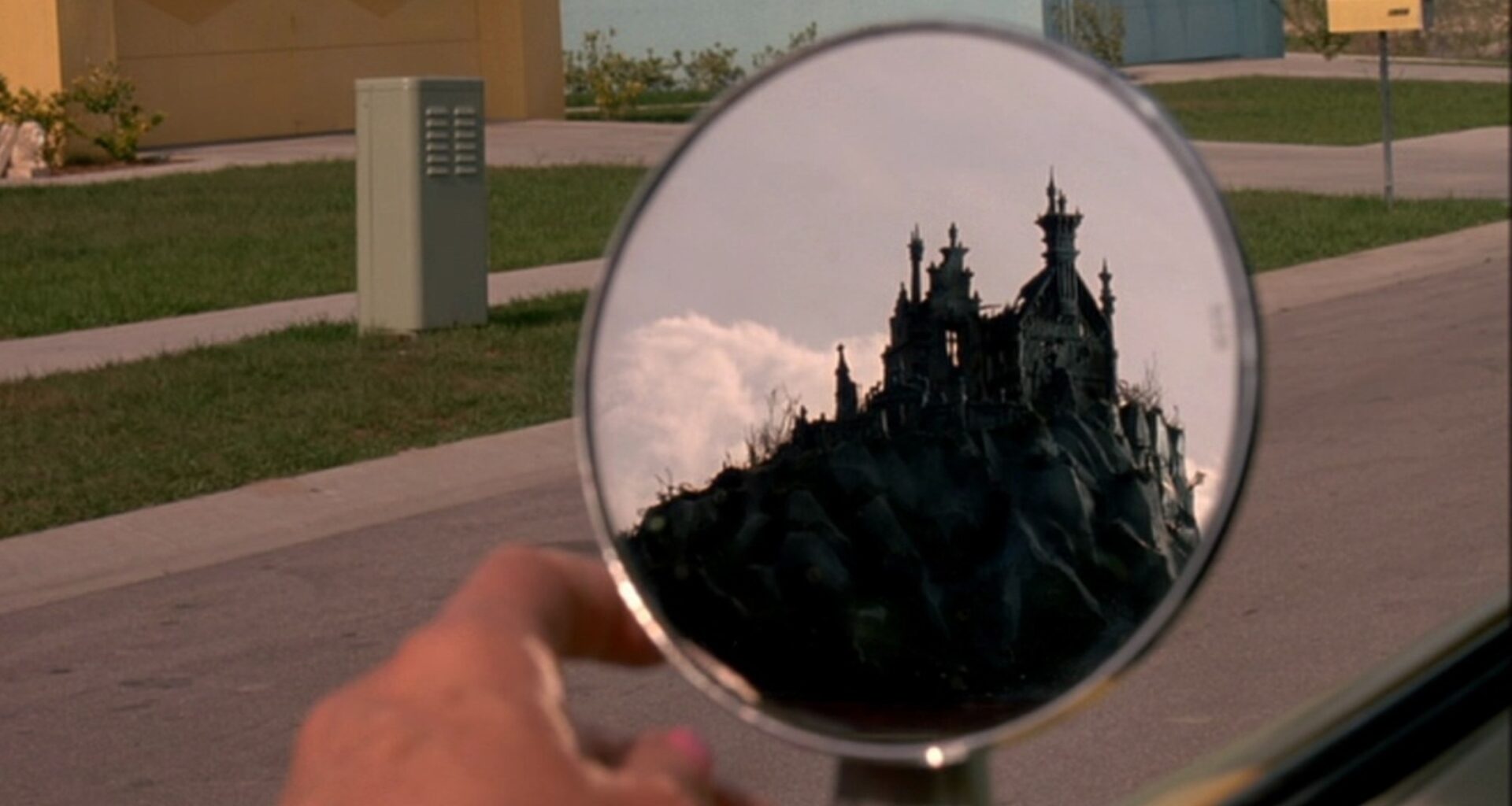 35 Years Ago Today, Tim Burton and Johnny Depp’s Most Iconic Movie Premiered (And It Has a Forgotten Sequel)