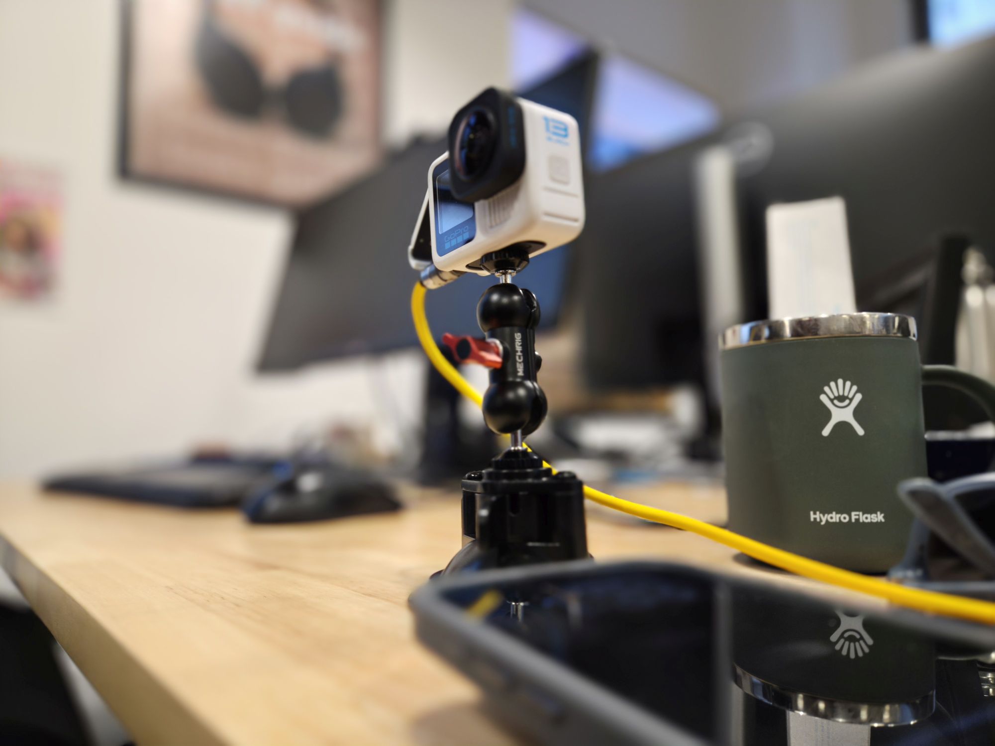 Expert RAW Variable Aperture sample.