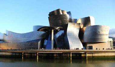 How Frank Gehry (RIP) and the Guggenheim Museum Bilbao Changed Architecture