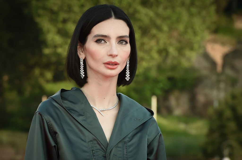 Meadow Walker’s No-Makeup Naked Photo Shows Her Confident Lifestyle