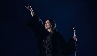 Dua Lipa Pays Tribute to Selena With 'Amor Prohibido' in Mexico City