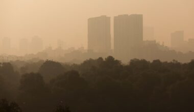 India tightens pollution curbs as Delhi's air quality worsens