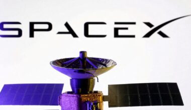 Musk denies $800 billion SpaceX valuation reports