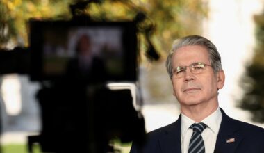 Bessent says Fed rate cuts needed, China making good on soybean purchases