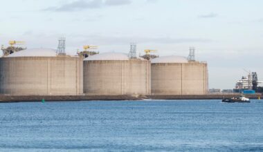 Renewables turn LNG glut into a sinkhole