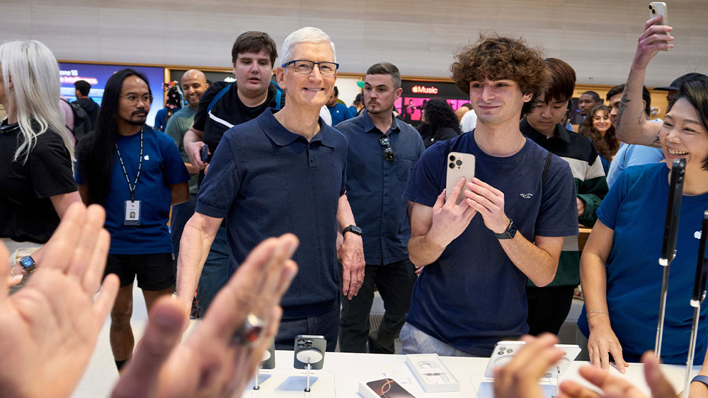 Apple Stock Still Waiting For AI Catalyst