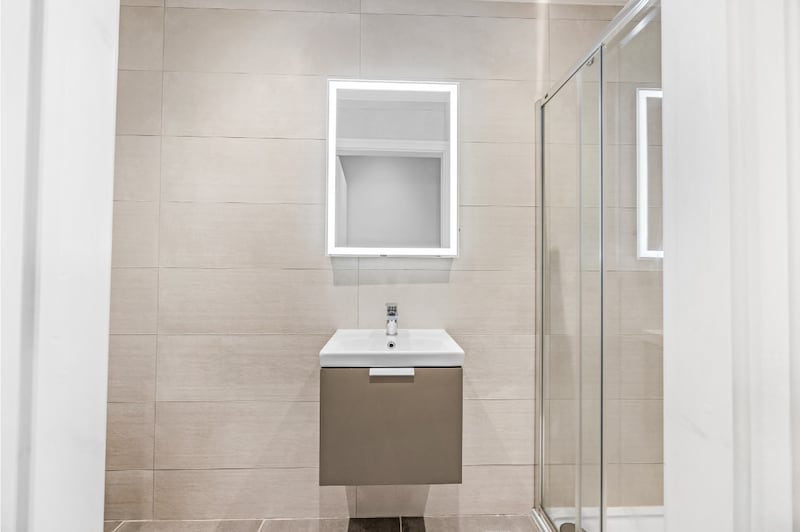 Main bedroom en suite